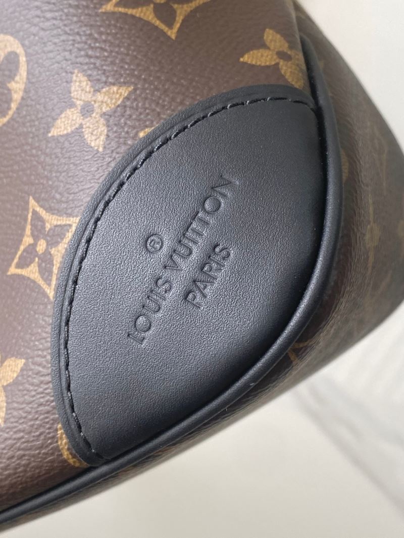 Louis Vuitton Hobo Bags